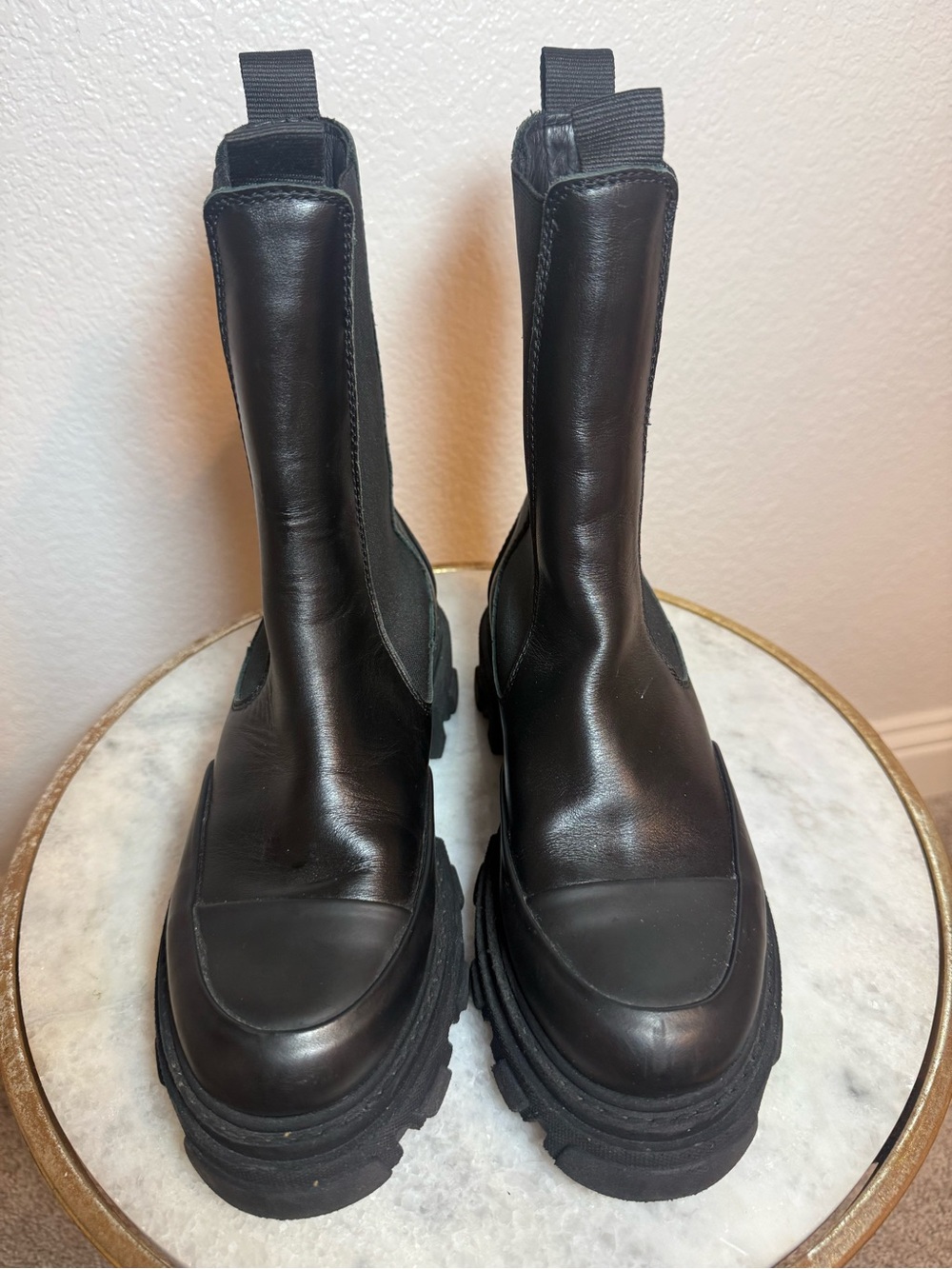 Ganni Logo Leather Chelsea Boots - Picture 7 of 12